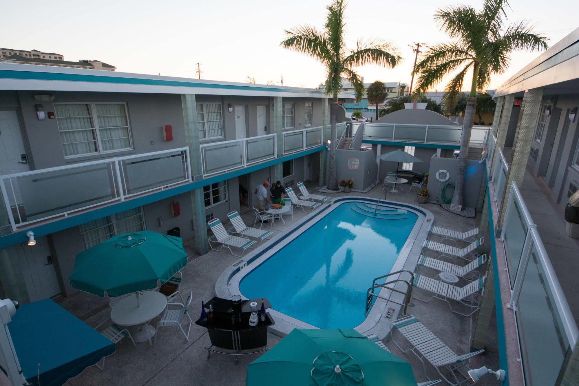 Camelot Beach Suites Clearwater Beach Eksteriør billede